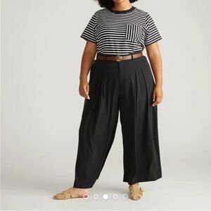 Universal Standard Cooling Cupro wide leg pleat front pants in black size 10-12